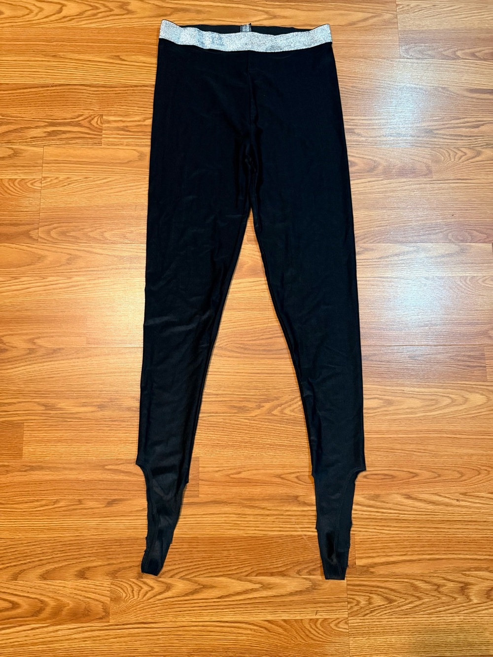 Black Leggings with Silver Elastic Waistband stirrups